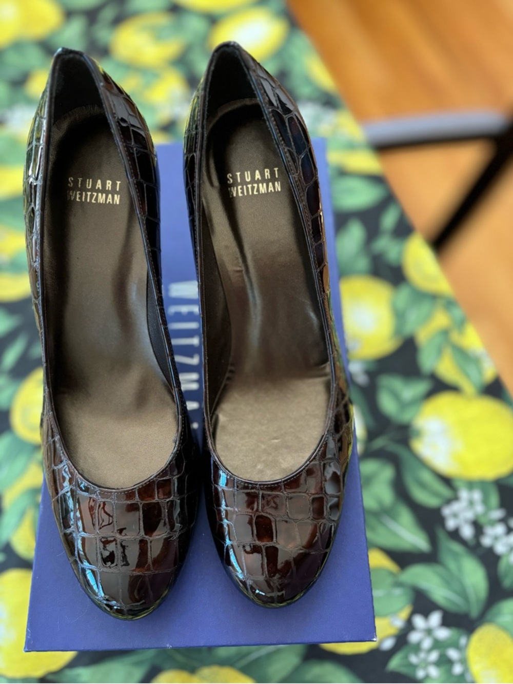 Stuart Weitzman NEW in Box Muse Fudge Sioux Crocodile Heel Pump Womens 7 - Picture 8 of 16